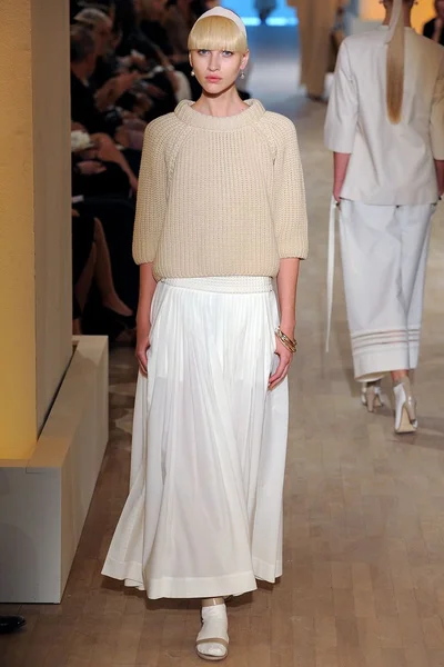 Look 5